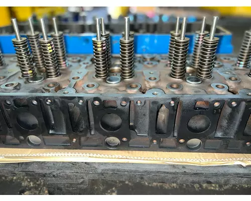 DETROIT DD13 Cylinder Head