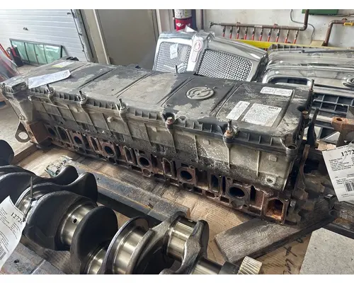 DETROIT DD13 Cylinder Head