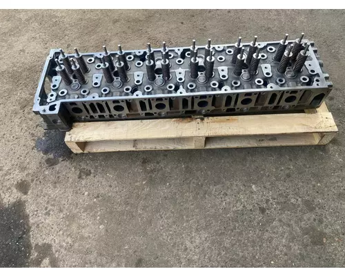 DETROIT DD13 Cylinder Head