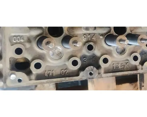 DETROIT DD13 Cylinder Head
