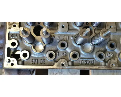 DETROIT DD13 Cylinder Head
