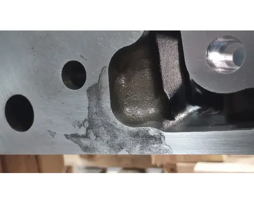 DETROIT DD13 Cylinder Head