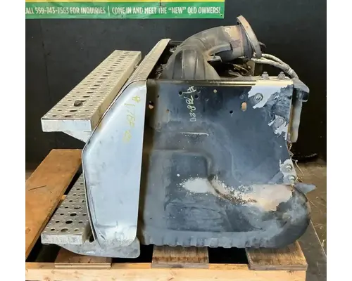 DETROIT DD13 DPF (Diesel Particulate Filter)