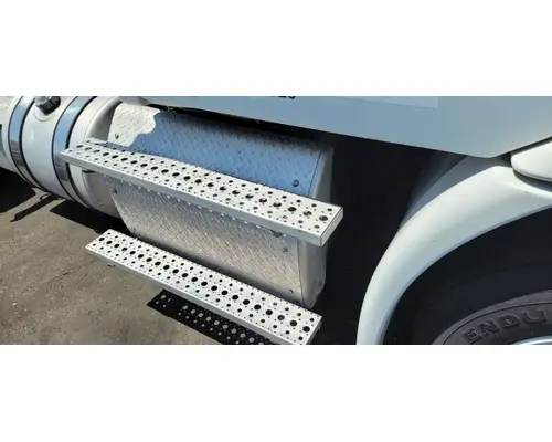 DETROIT DD13 DPF (Diesel Particulate Filter)