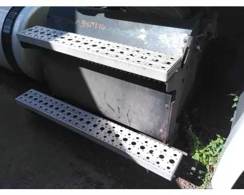 DETROIT DD13 DPF ASSEMBLY (DIESEL PARTICULATE FILTER)