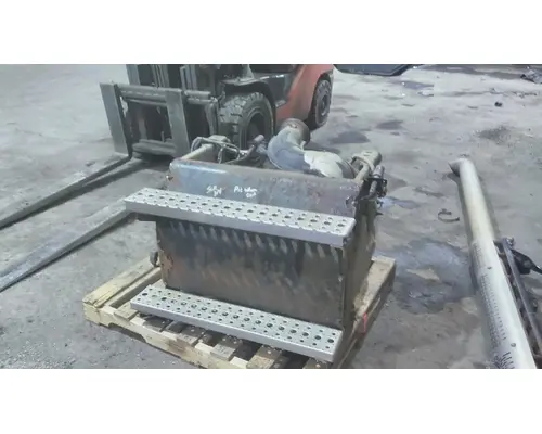 DETROIT DD13 DPF ASSEMBLY (DIESEL PARTICULATE FILTER)