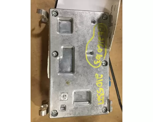 DETROIT DD13 ENGINE CONTROL MODULE (ECM)