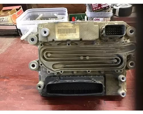 DETROIT DD13 ENGINE CONTROL MODULE (ECM)