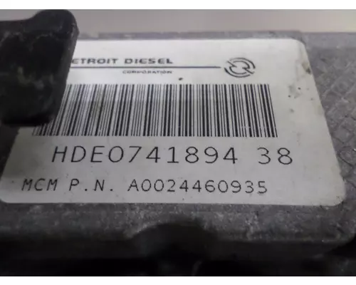 DETROIT DD13 ENGINE CONTROL MODULE (ECM)