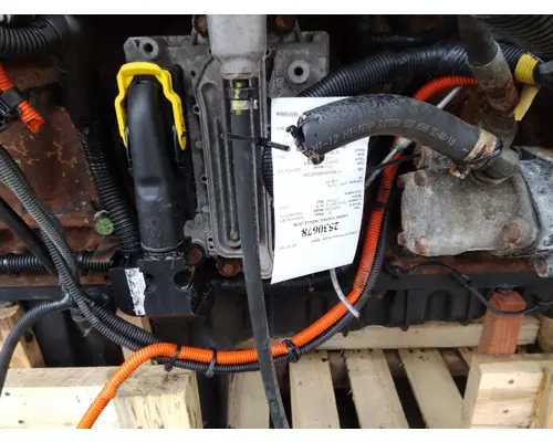 DETROIT DD13 ENGINE CONTROL MODULE (ECM)