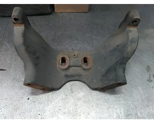 DETROIT DD13 ENGINE MOUNTS, ENGINE (REAR)