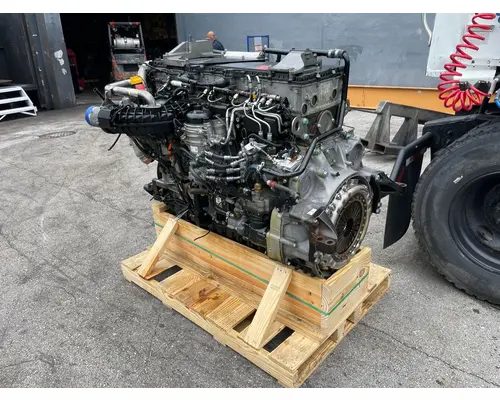 DETROIT DD13 Engine Assembly