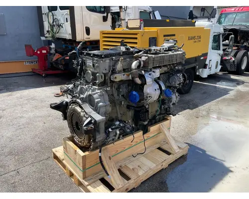 DETROIT DD13 Engine Assembly