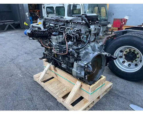DETROIT DD13 Engine Assembly