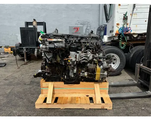 DETROIT DD13 Engine Assembly