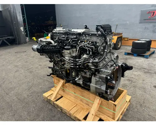 DETROIT DD13 Engine Assembly