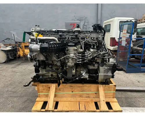 DETROIT DD13 Engine Assembly