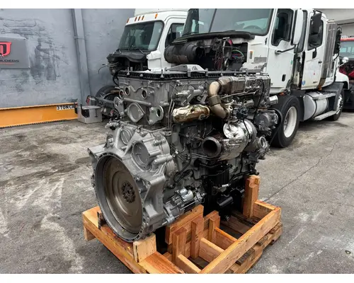 DETROIT DD13 Engine Assembly
