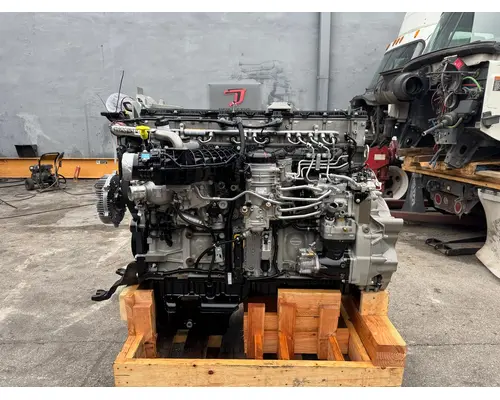 DETROIT DD13 Engine Assembly