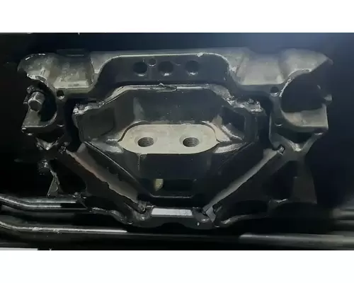 DETROIT DD13 Engine Mounts