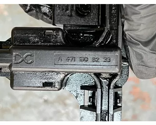 DETROIT DD13 Fuel Injector
