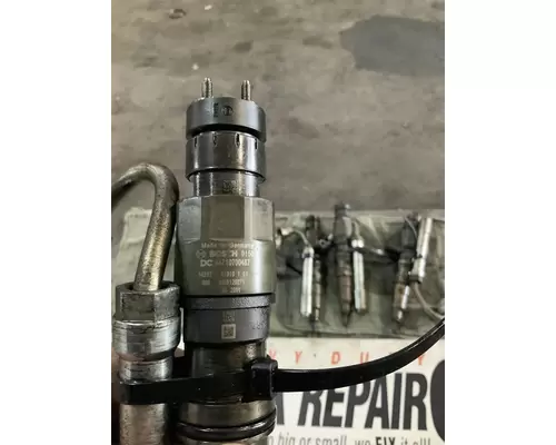 DETROIT DD13 Fuel Injector