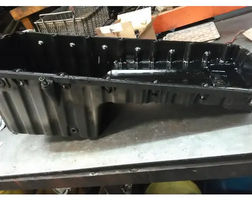 DETROIT DD13 OIL PAN
