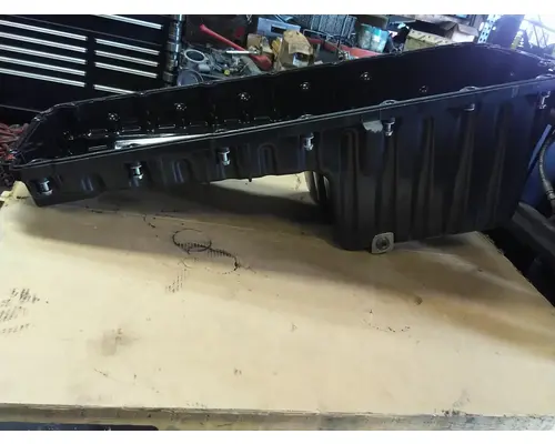 DETROIT DD13 OIL PAN