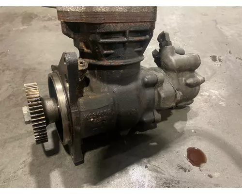 DETROIT DD15 Air Compressor