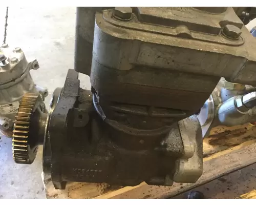 DETROIT DD15 Air Compressor