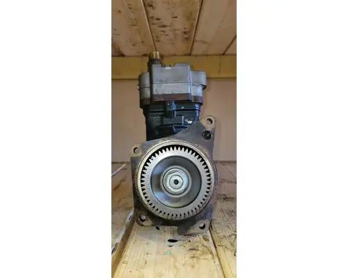 DETROIT DD15 Air Compressor