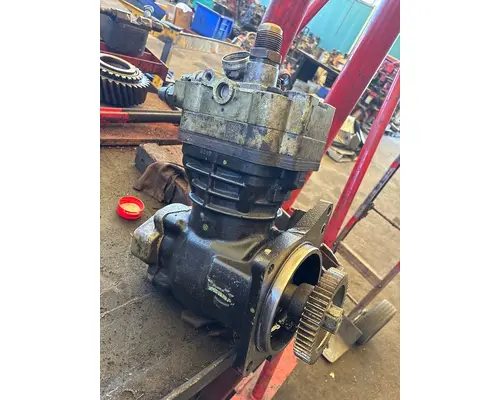 DETROIT DD15 Air Compressor