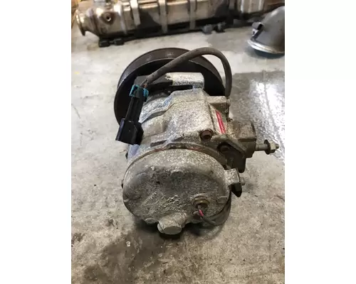 DETROIT DD15 Air Conditioner Compressor