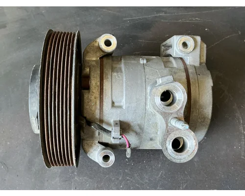 DETROIT DD15 Air Conditioner Compressor