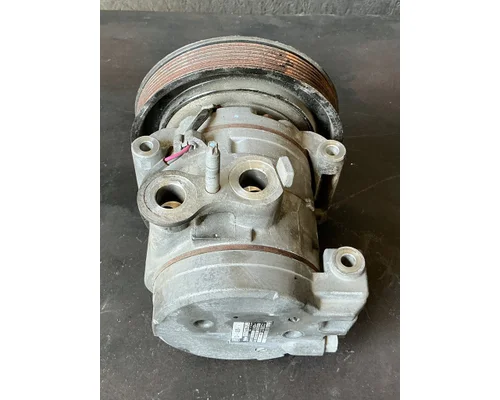 DETROIT DD15 Air Conditioner Compressor