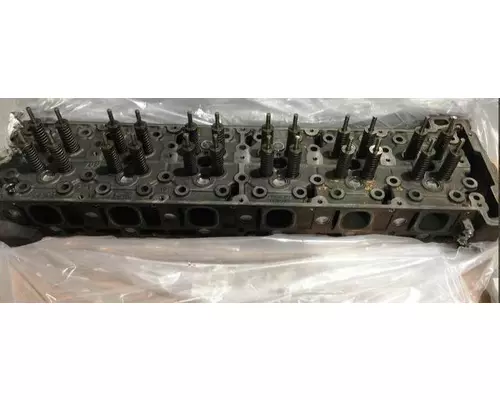 DETROIT DD15 CYLINDER HEAD