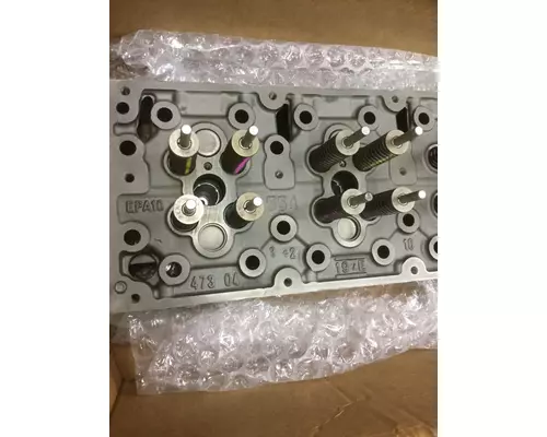 DETROIT DD15 CYLINDER HEAD