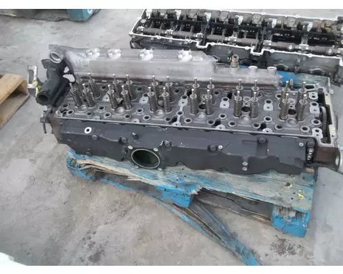 DETROIT DD15 CYLINDER HEAD