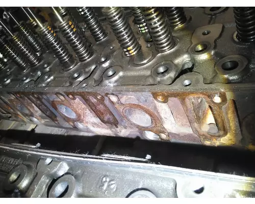 DETROIT DD15 CYLINDER HEAD