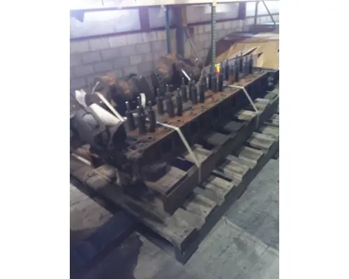 DETROIT DD15 CYLINDER HEAD