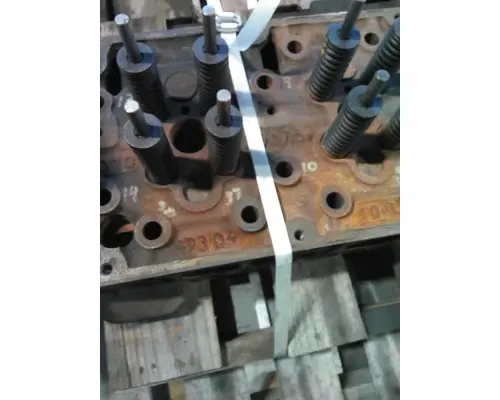 DETROIT DD15 CYLINDER HEAD