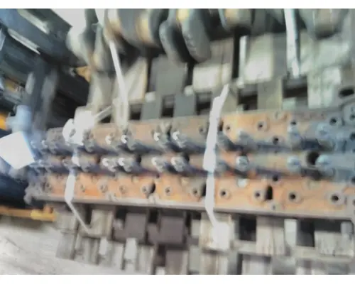 DETROIT DD15 CYLINDER HEAD