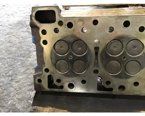 DETROIT DD15 CYLINDER HEAD