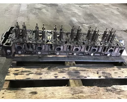 DETROIT DD15 CYLINDER HEAD