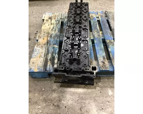 DETROIT DD15 CYLINDER HEAD