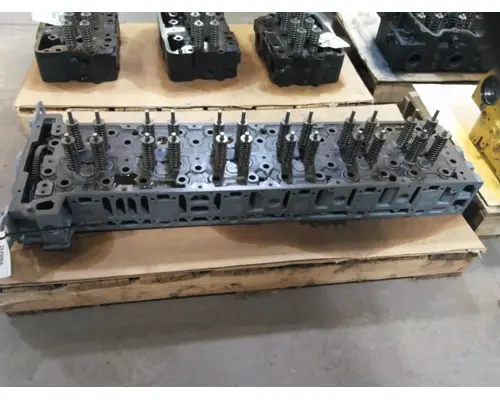 DETROIT DD15 CYLINDER HEAD