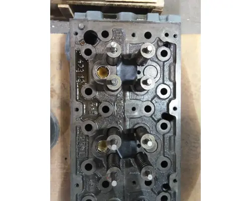 DETROIT DD15 CYLINDER HEAD