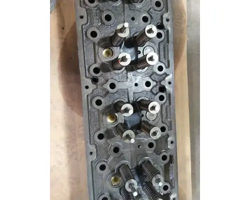 DETROIT DD15 CYLINDER HEAD