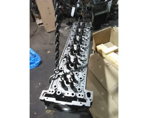 DETROIT DD15 CYLINDER HEAD