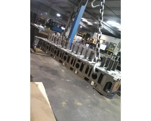 DETROIT DD15 CYLINDER HEAD